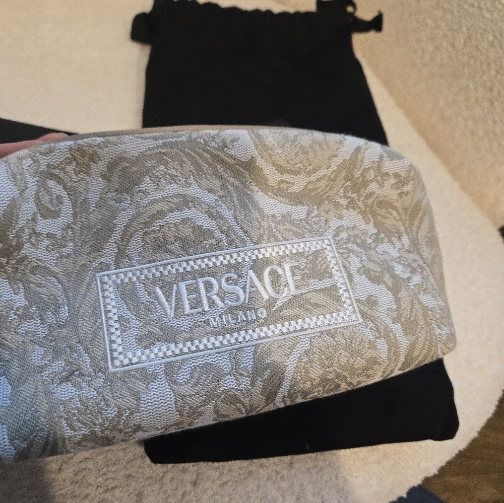 NWT Versace Beige Pouch - Picture 4 of 16
